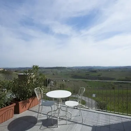 Ca'rapulin مزرعة للإقامة Calosso